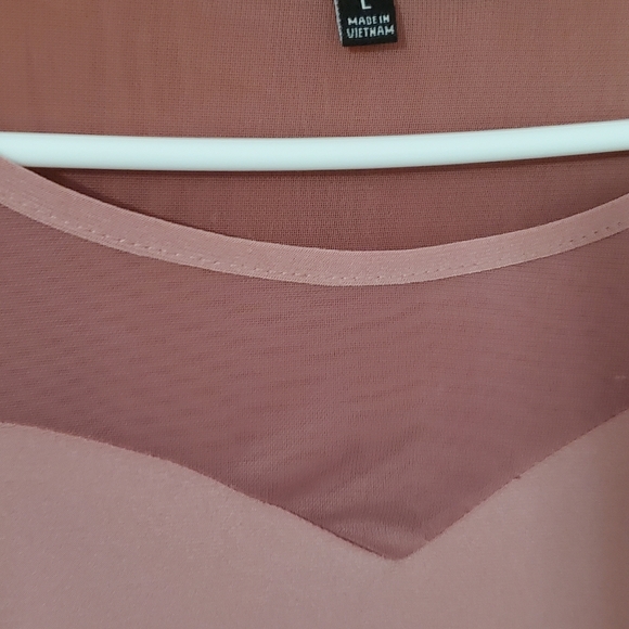 Top - Picture 2 of 4